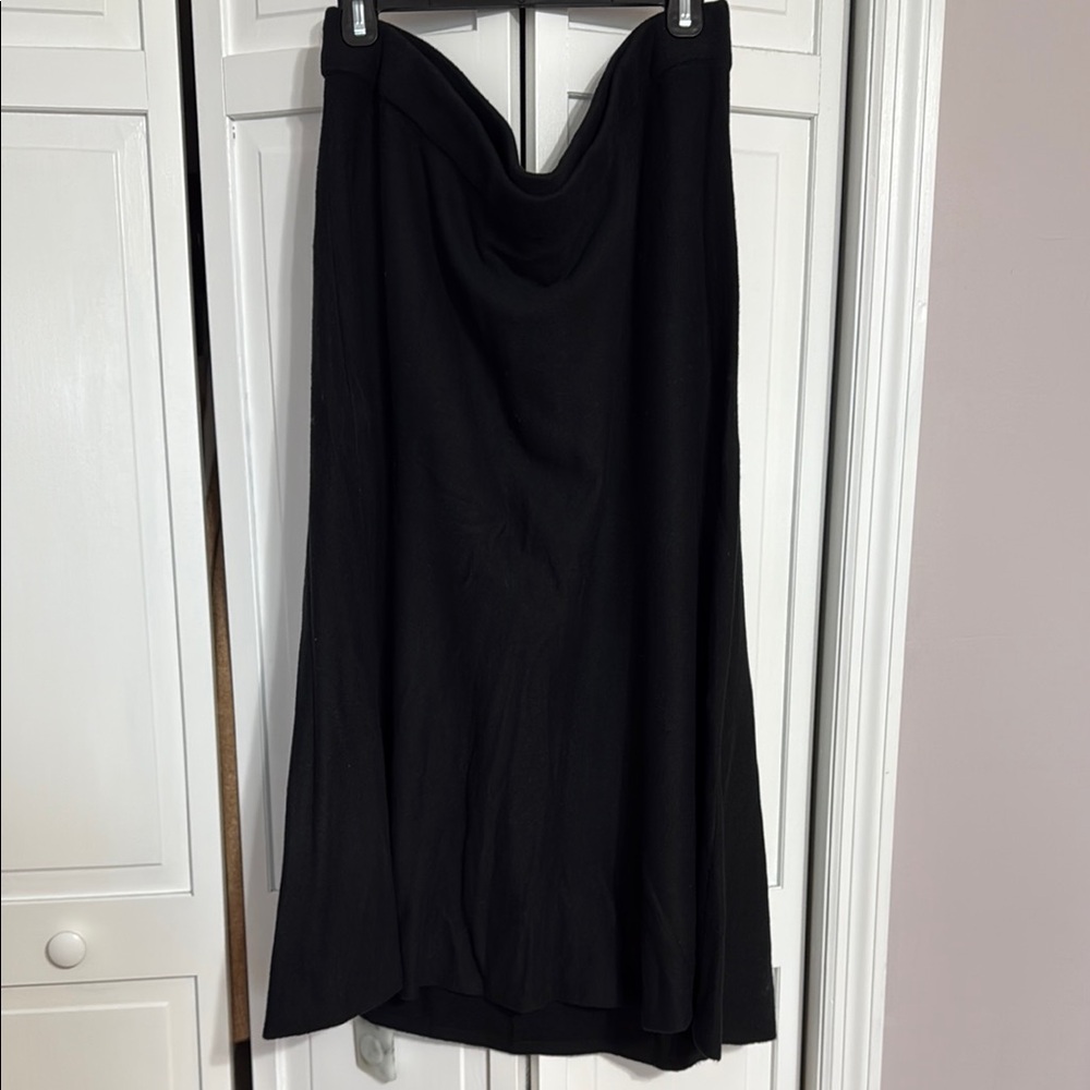 Elegant Black Women's Skirt